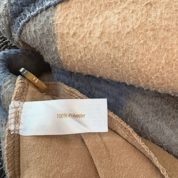 Koolaburra by UGG Checkered Button Down Shacket - Picture 7 of 8